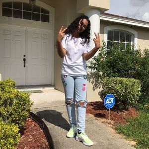 Meet your Posher, Veronica